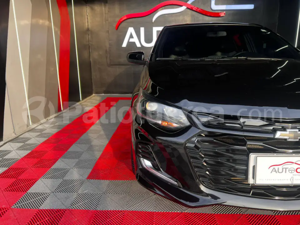 Foto 2 de Chevrolet ONIX