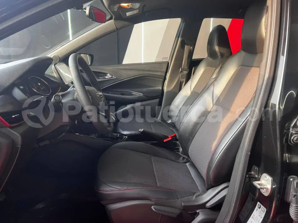 Foto 8 de Chevrolet ONIX