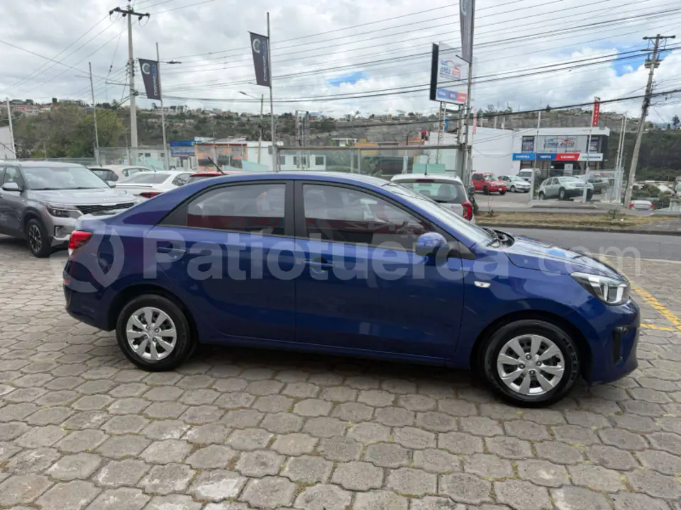 Foto 13 de Kia Soluto LX