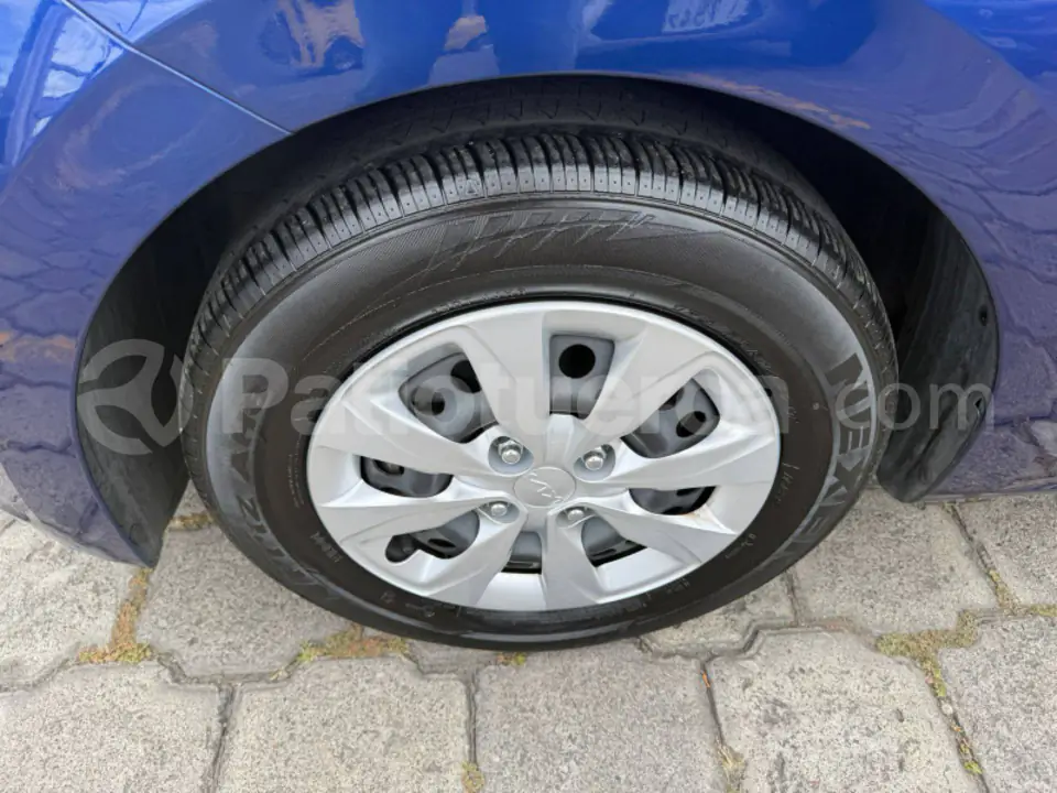 Foto 25 de Kia Soluto LX