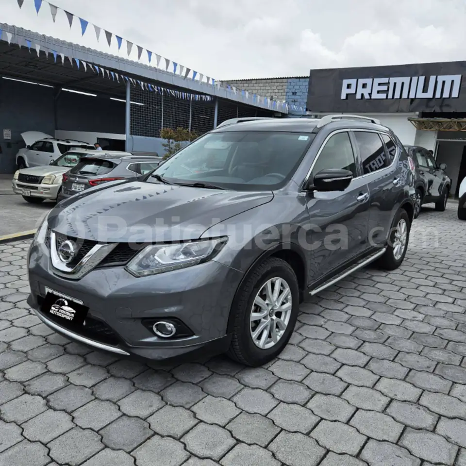 Foto 1 de Nissan XTRAIL EXCLUSIVE