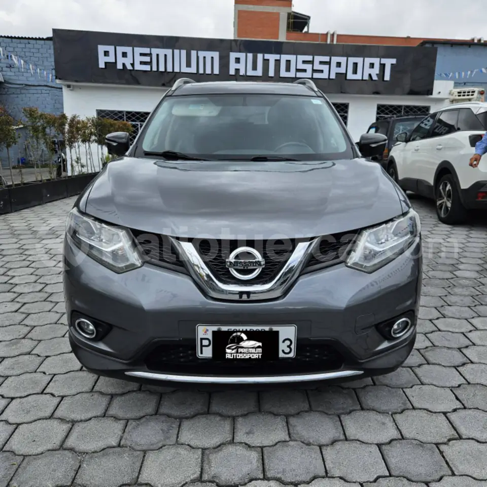 Foto 2 de Nissan XTRAIL EXCLUSIVE