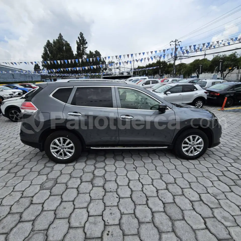 Foto 6 de Nissan XTRAIL EXCLUSIVE