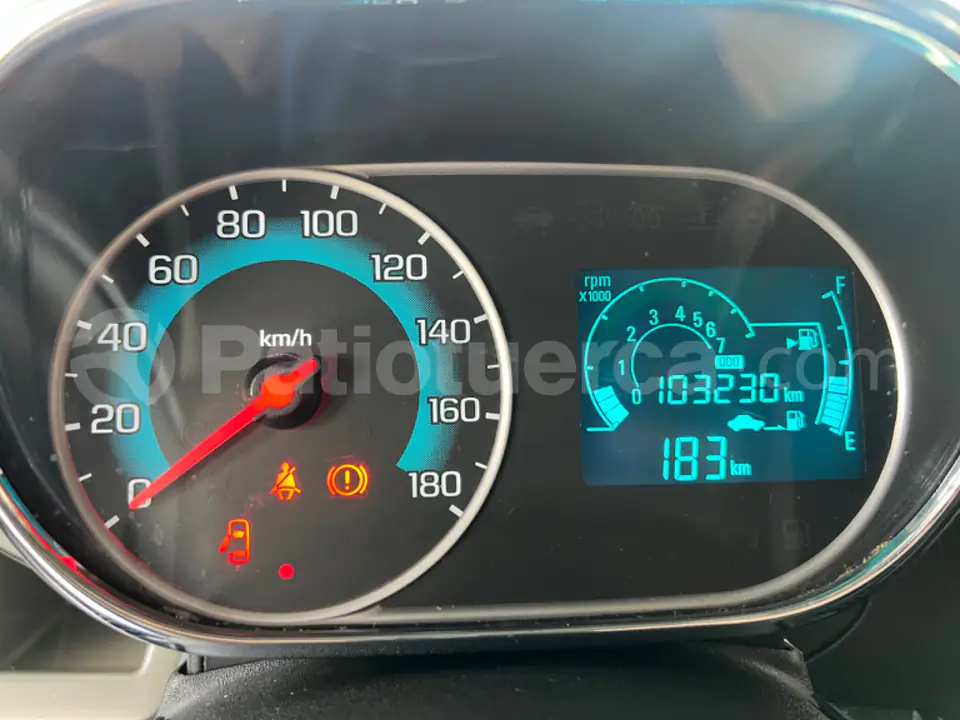 Foto 10 de Chevrolet Spark GT LTZ