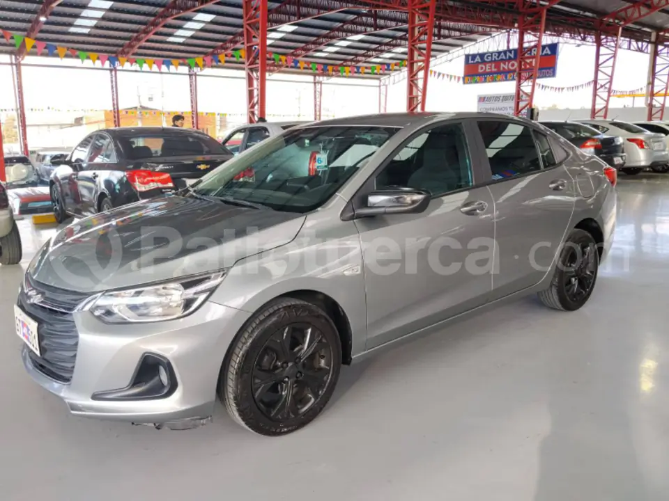 Foto 3 de Chevrolet ONIX LT TURBO