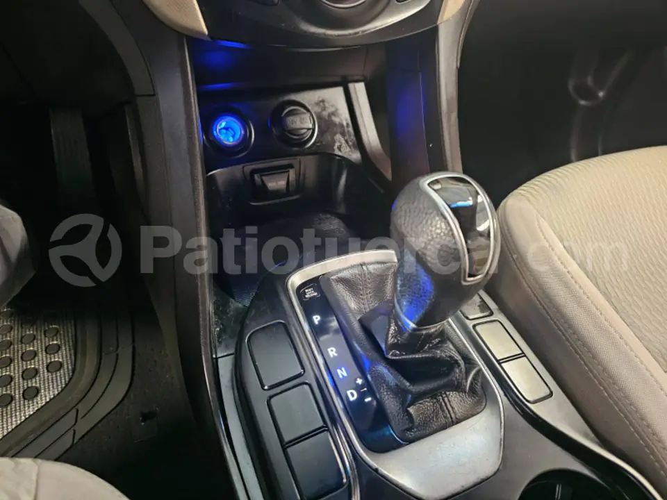 Foto 11 de Hyundai Santa Fe 4x2