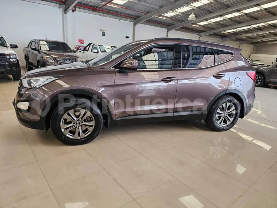 Foto 8 de Hyundai Santa Fe GL