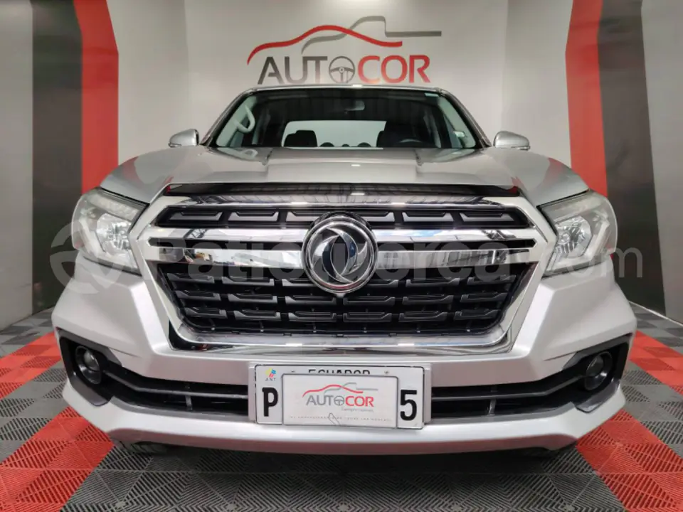 Foto 3 de DongFeng NEW RICH 6 4X2 GASOLINA