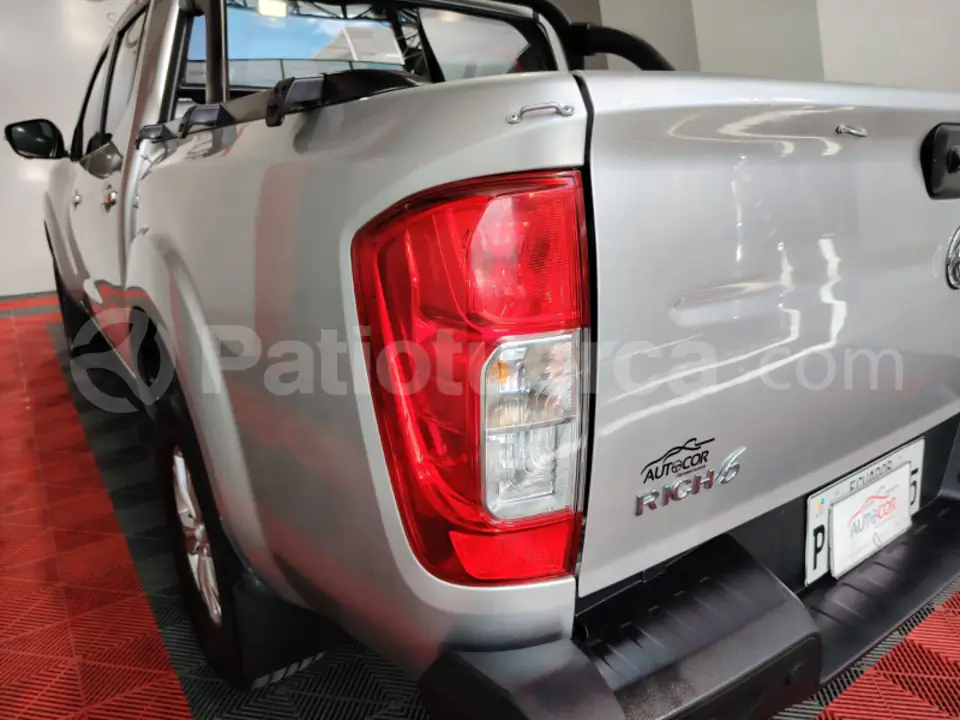 Foto 10 de DongFeng NEW RICH 6 4X2 GASOLINA
