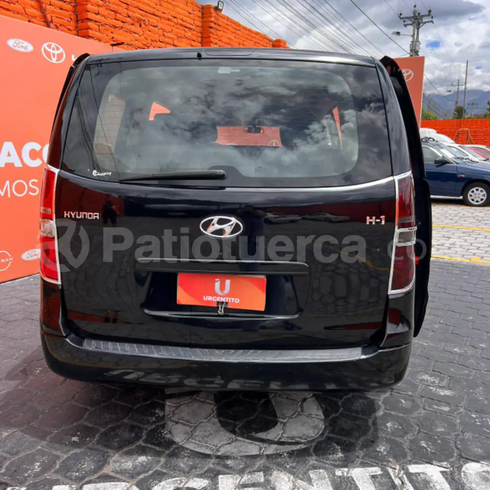 Foto 3 de Hyundai H1 12 pasajeros