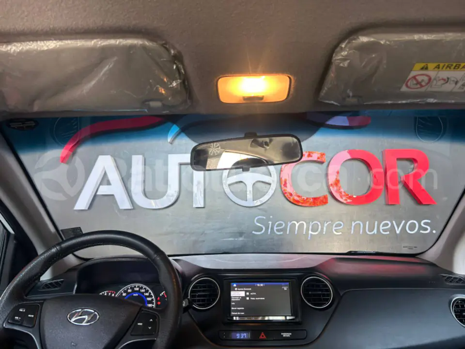 Foto 9 de Hyundai Grand i10 AI3 HB