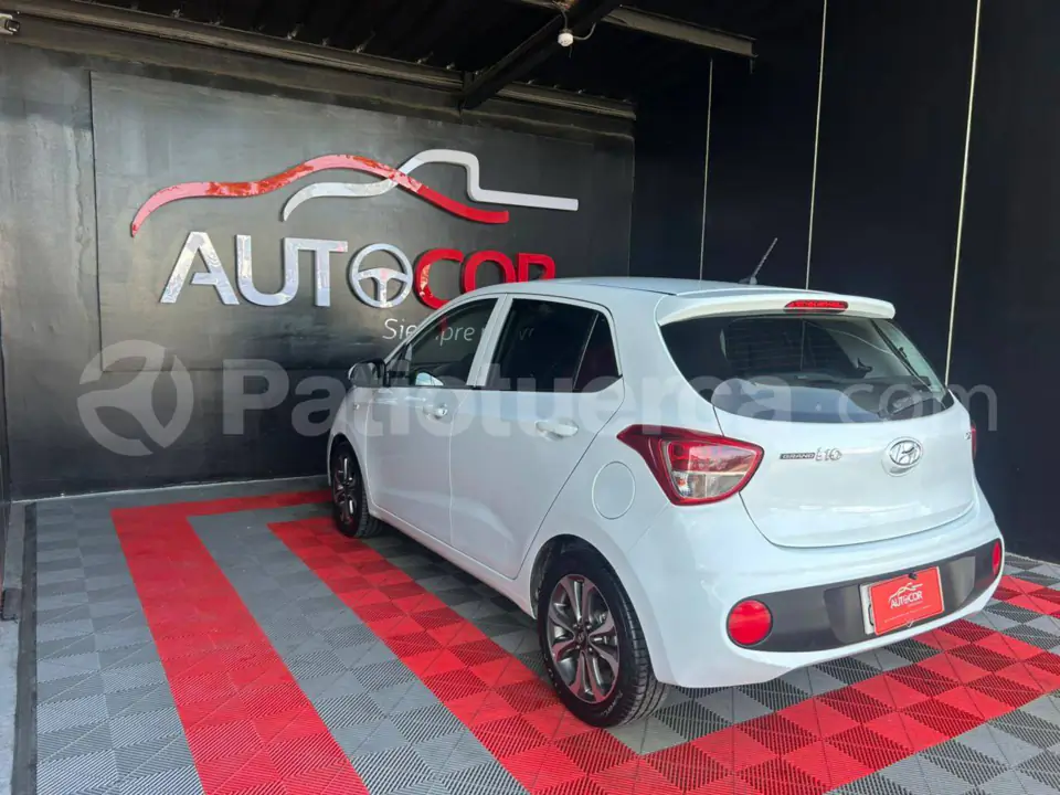 Foto 28 de Hyundai Grand i10 AI3 HB