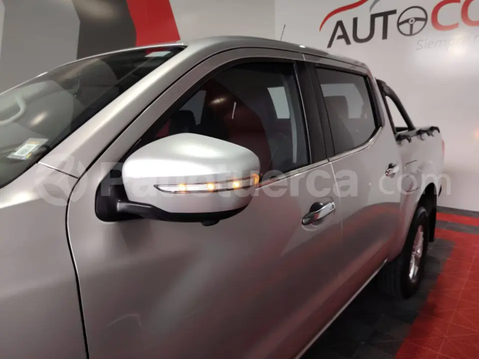 Foto 2 de DongFeng NEW RICH 6 4X2 GASOLINA