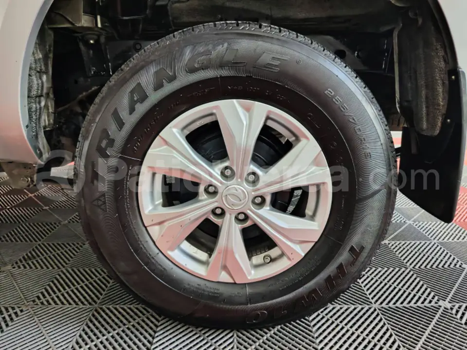 Foto 9 de DongFeng NEW RICH 6 4X2 GASOLINA