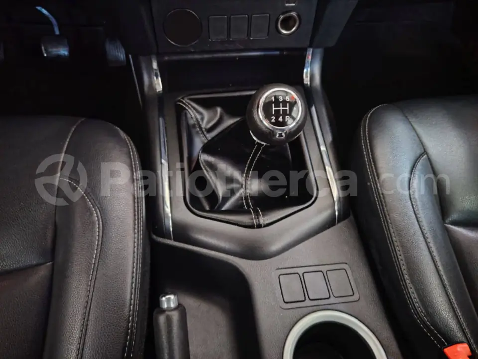 Foto 12 de DongFeng NEW RICH 6 4X2 GASOLINA