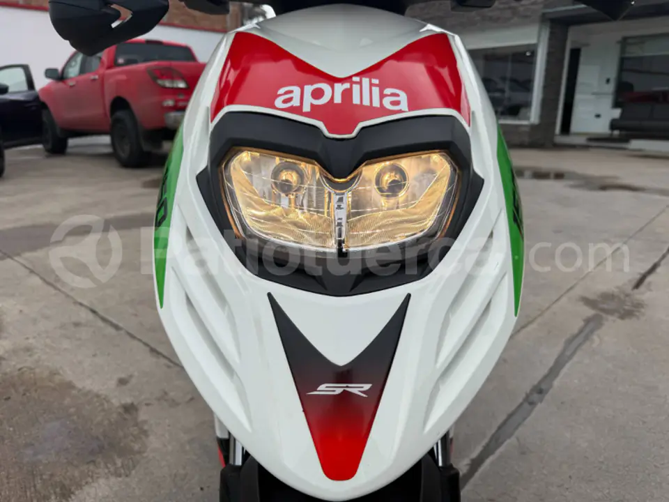 Foto 11 de Aprilia SR 150cc
