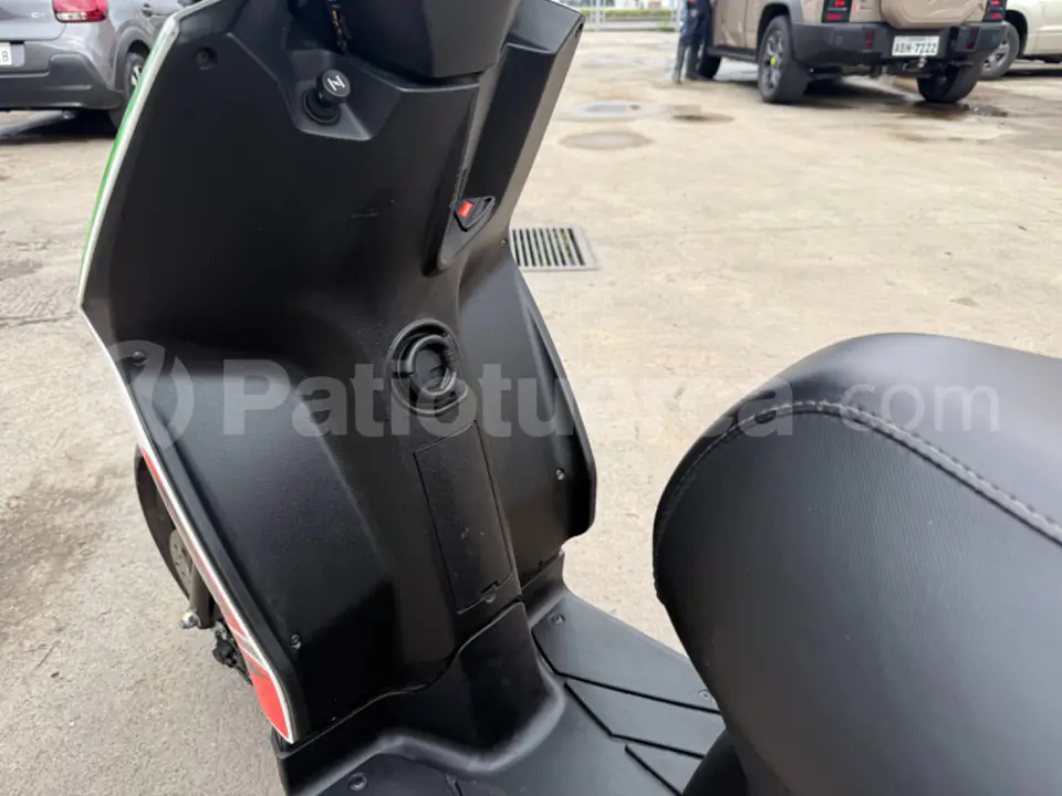 Foto 14 de Aprilia SR 150cc