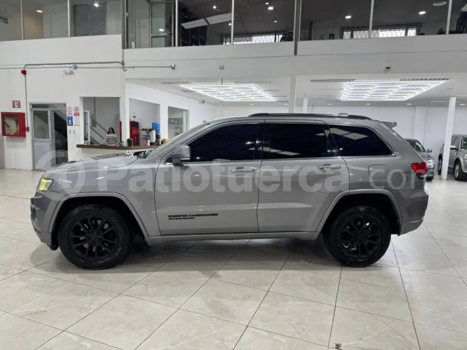 Foto 8 de Jeep Grand Cherokee Laredo