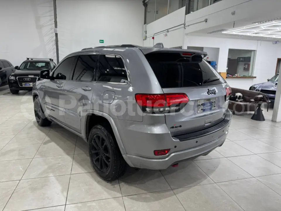 Foto 10 de Jeep Grand Cherokee Laredo