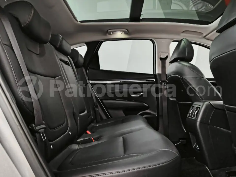 Foto 15 de Hyundai TUCSON NX4E GL