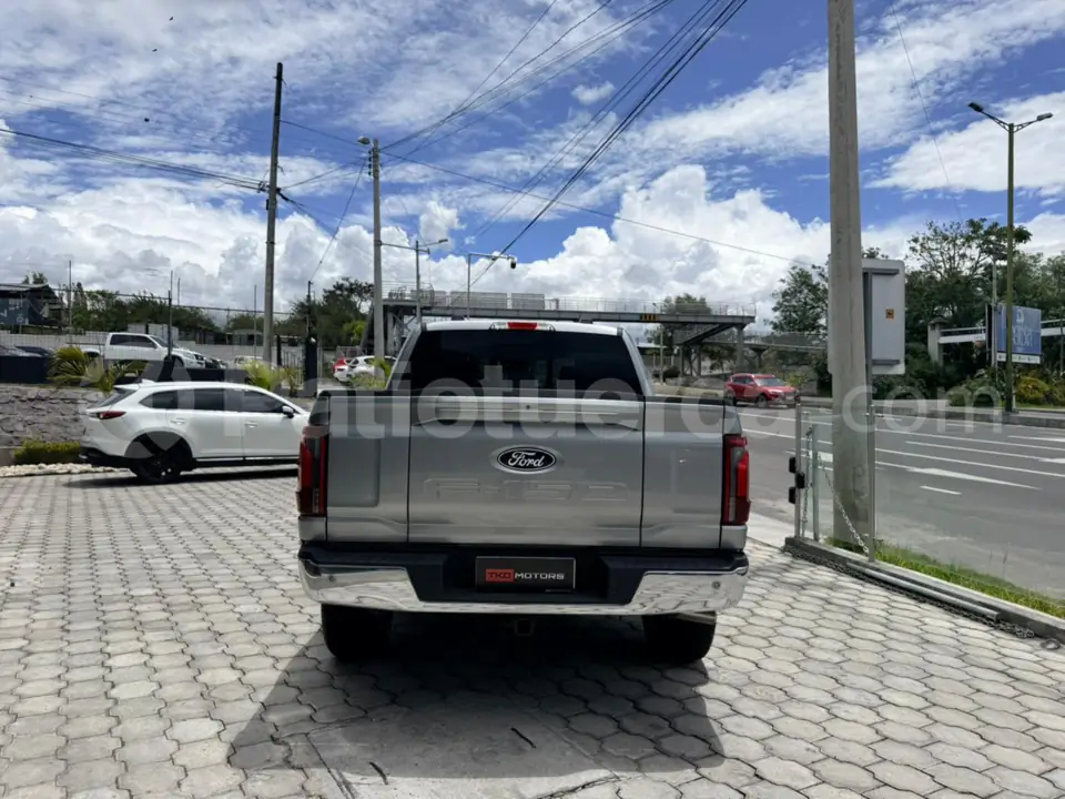Foto 13 de Ford F150 LARIAT HIBRIDA