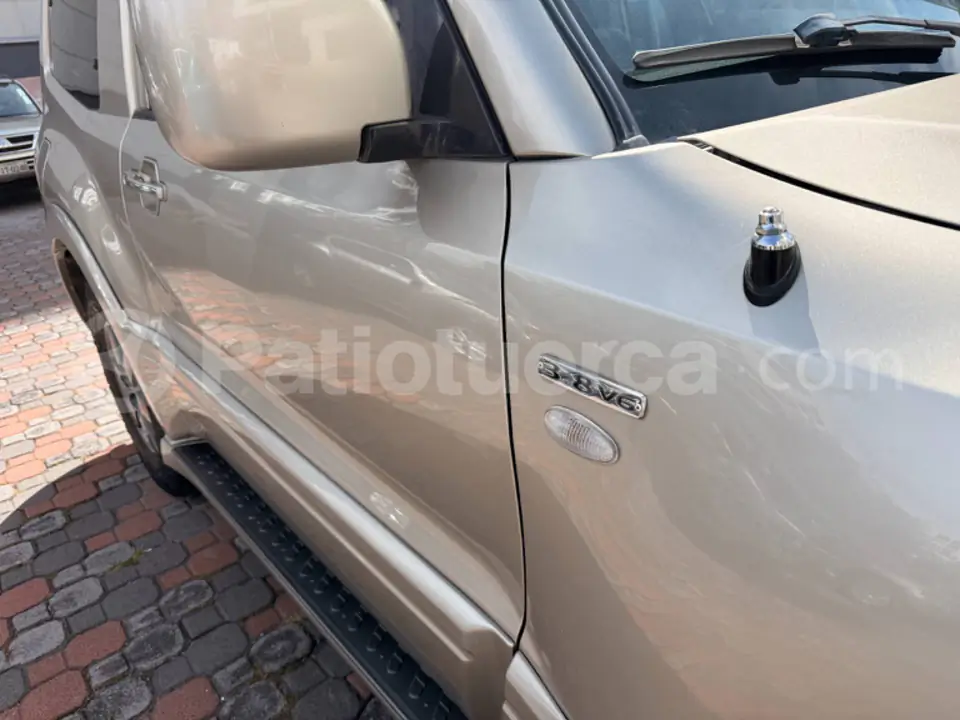 Foto 4 de Mitsubishi Montero Blister