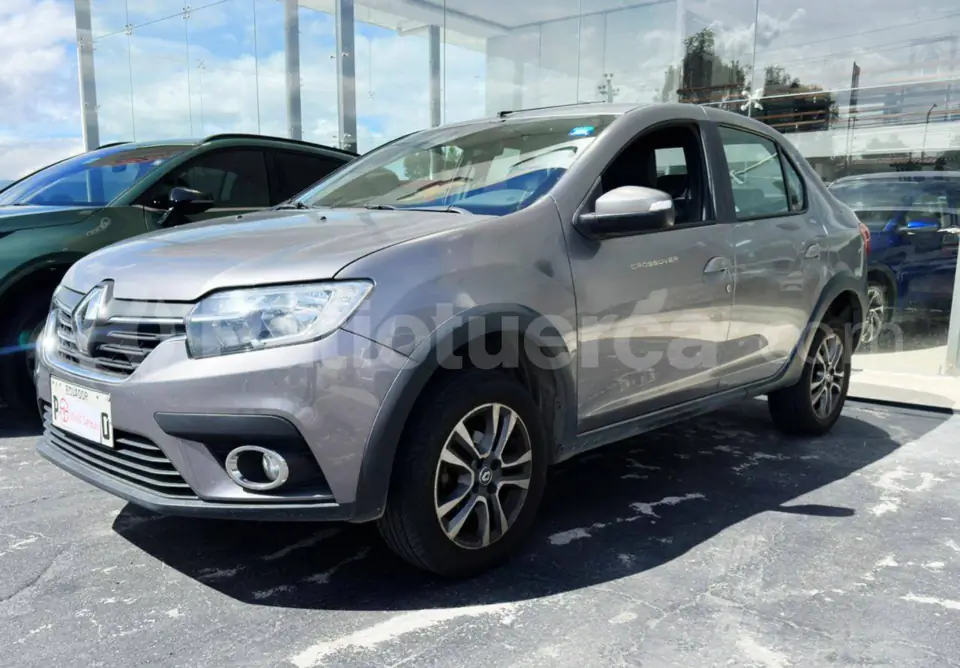 Foto 3 de Renault LOGAN CROSS INTENS