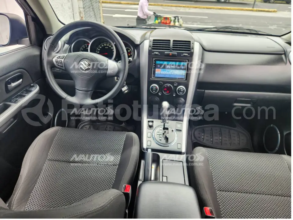 Foto 3 de Suzuki Grand Vitara SZ 2.4