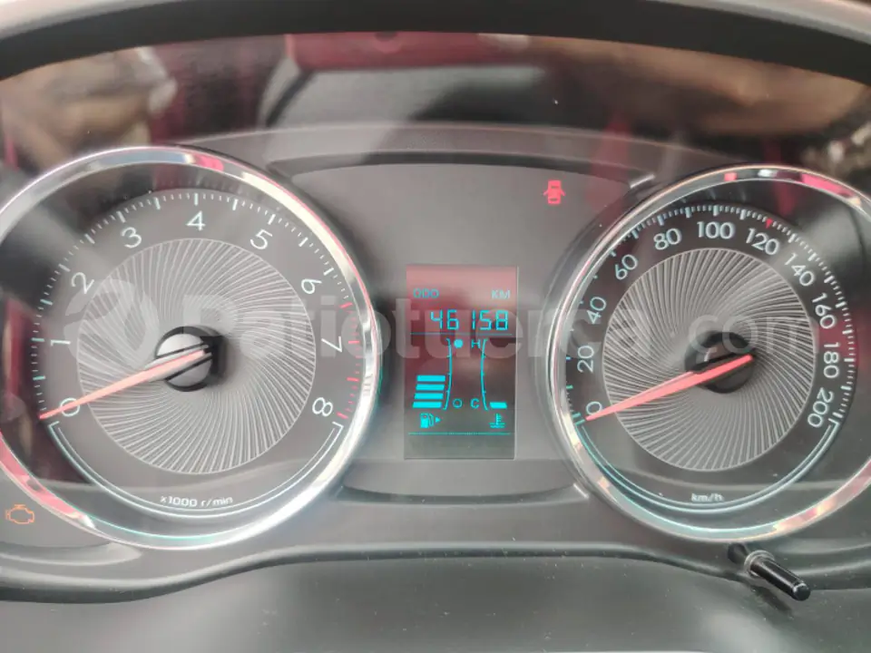 Foto 8 de Chevrolet SAIL LS