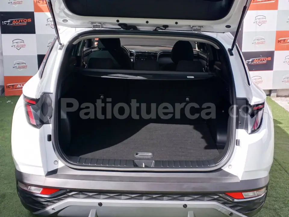Foto 12 de Hyundai TUCSON NX4E GL