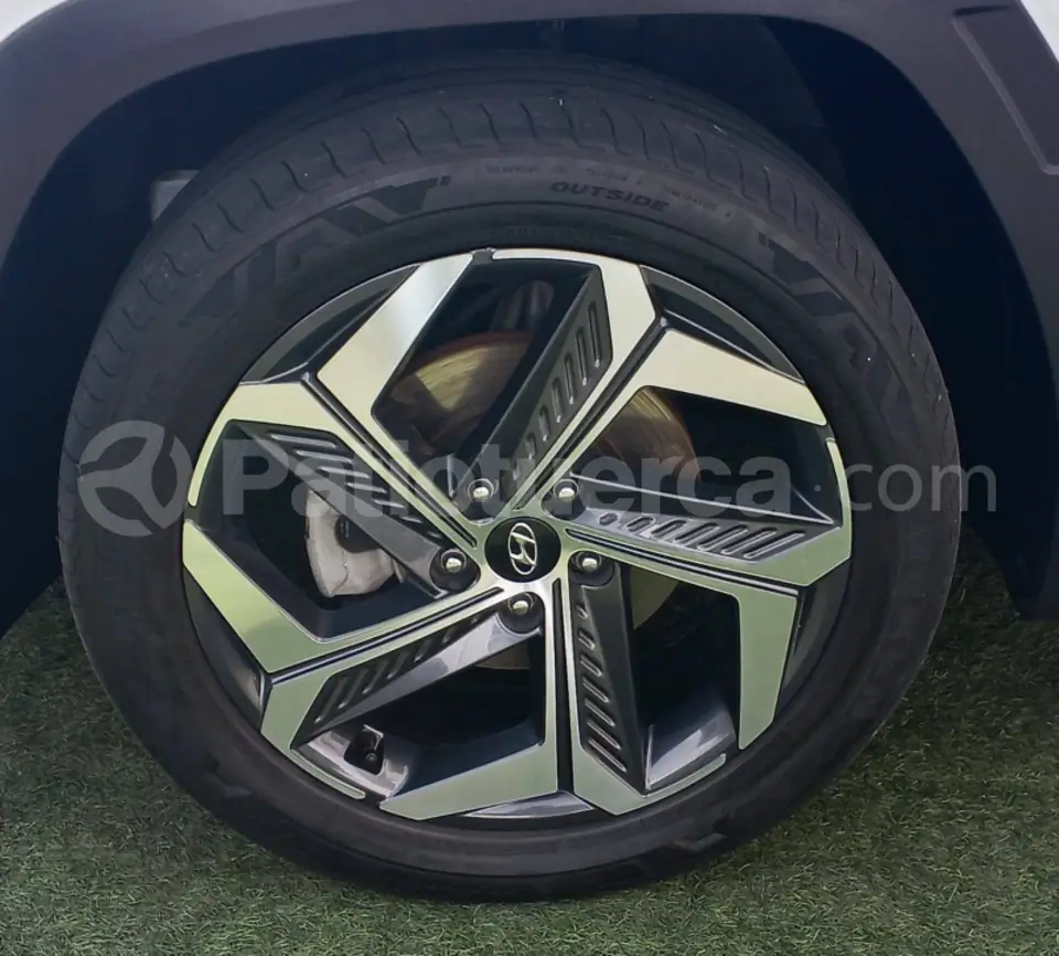 Foto 15 de Hyundai TUCSON NX4E GL
