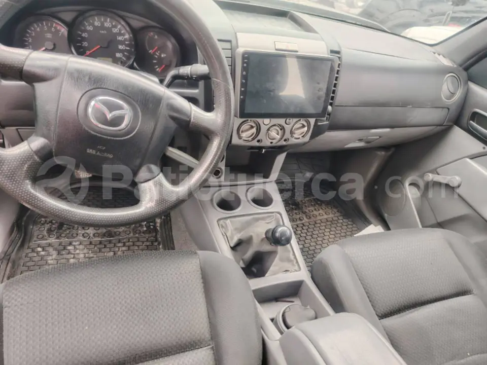 Foto 7 de Mazda BT-50 STD FL