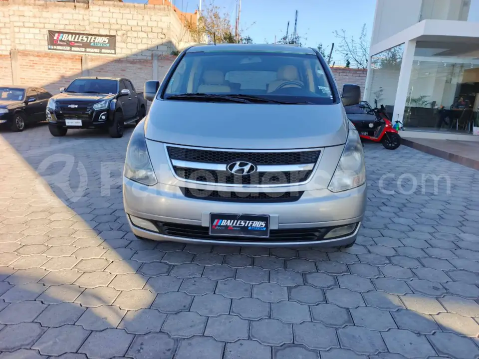 Foto 2 de Hyundai H1 12 pasajeros