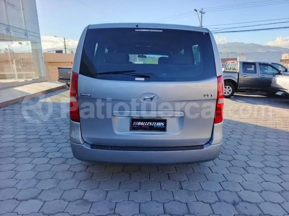 Foto 7 de Hyundai H1 12 pasajeros