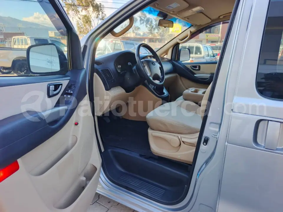 Foto 10 de Hyundai H1 12 pasajeros