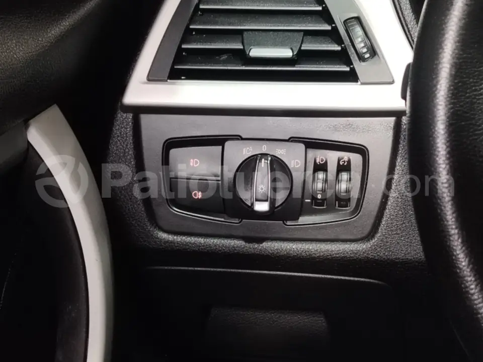 Foto 29 de BMW 320i