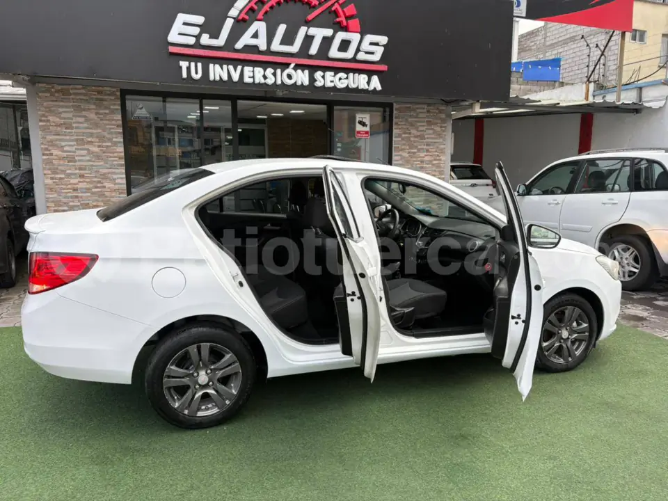 Foto 7 de Chevrolet SAIL LTZ