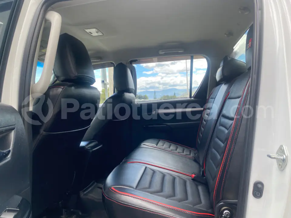 Foto 9 de Toyota TOYOTA	NEW HILUX SR 2.7 CD 4X4