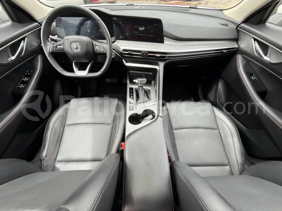 Foto 10 de Changan CS35 Plus