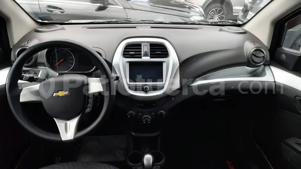 Foto 10 de Chevrolet Spark GT