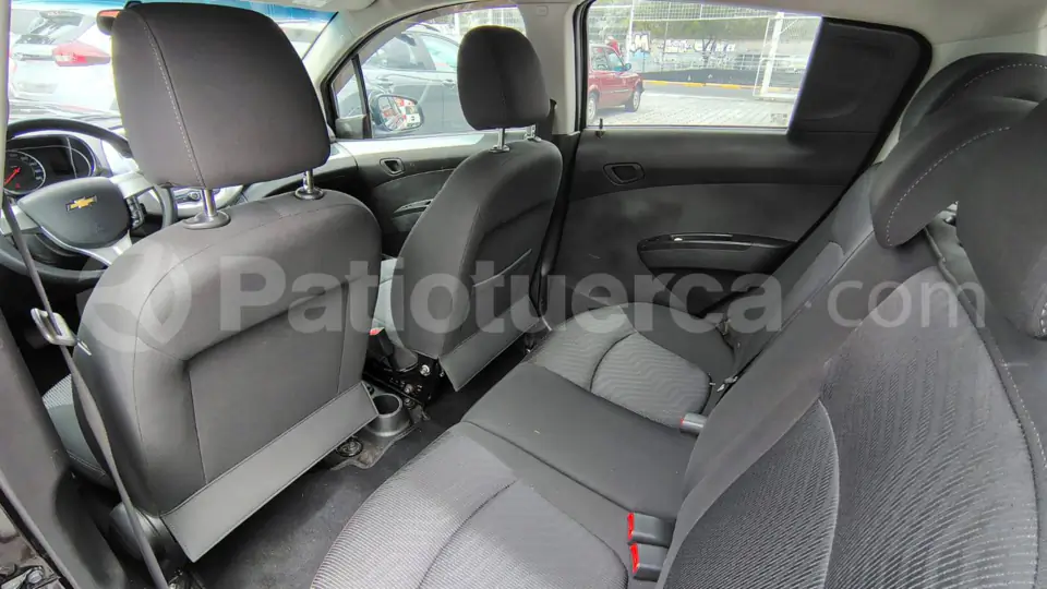 Foto 16 de Chevrolet Spark GT