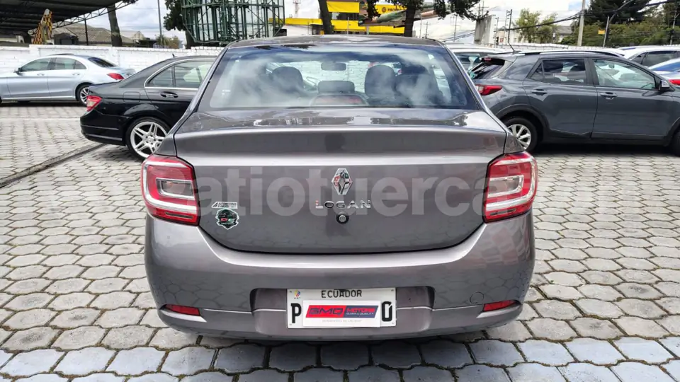 Foto 8 de Renault Logan