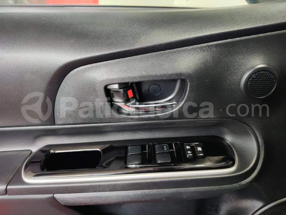 Foto 11 de Toyota Prius C Sport