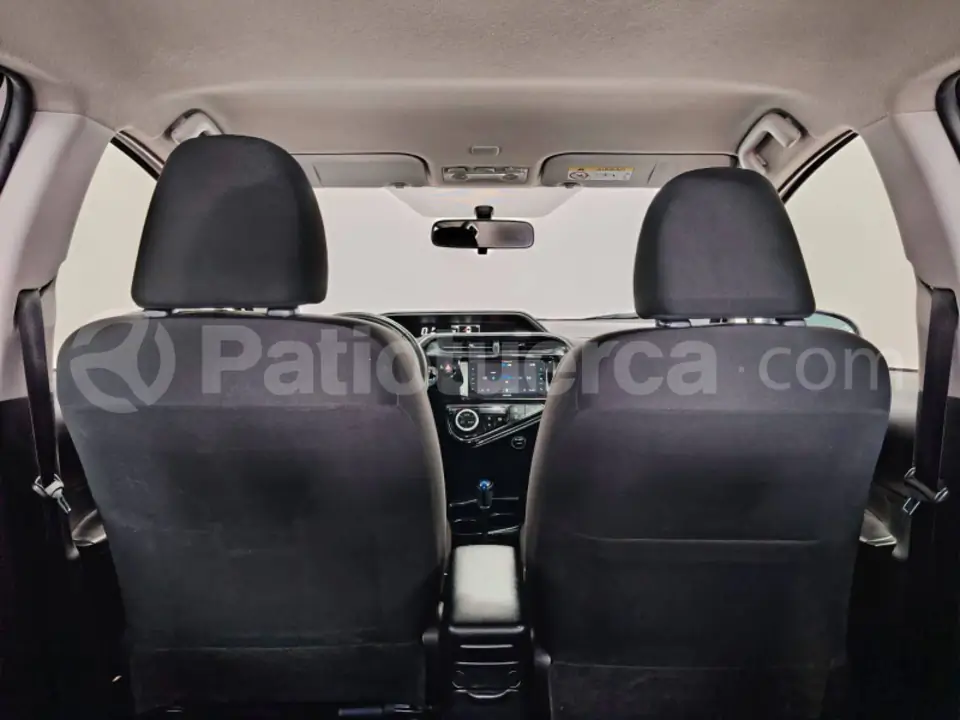 Foto 20 de Toyota Prius C Sport