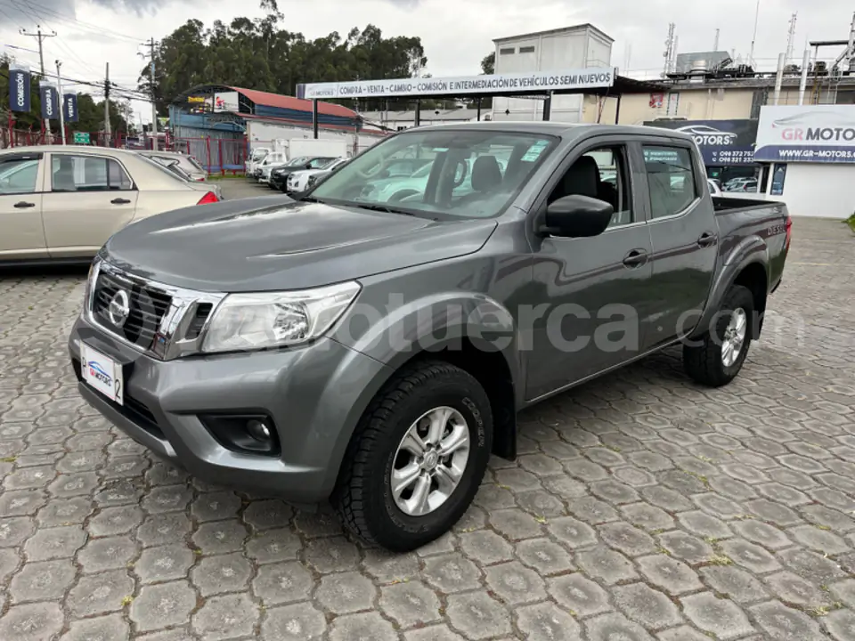 Foto 1 de Nissan Frontier SE