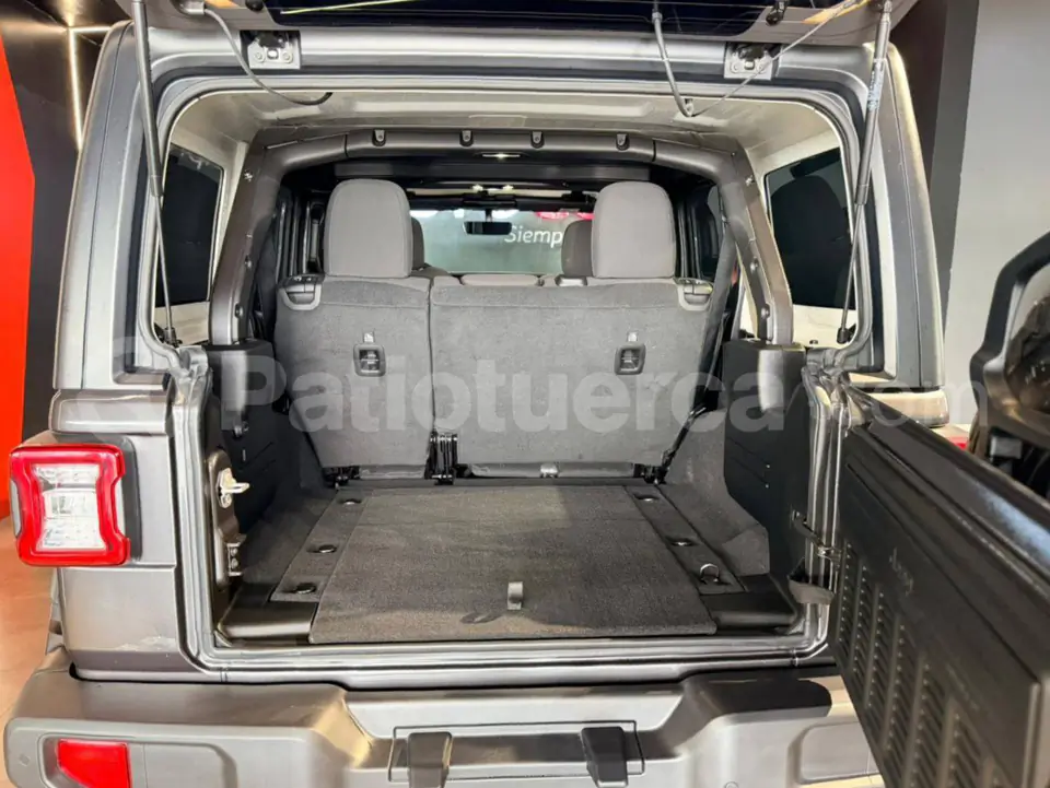 Foto 11 de Jeep Wrangler Unlimited Rubicon