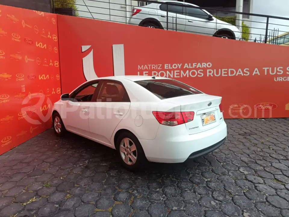Foto 4 de Kia Cerato