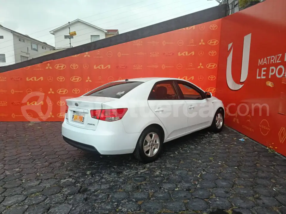 Foto 5 de Kia Cerato