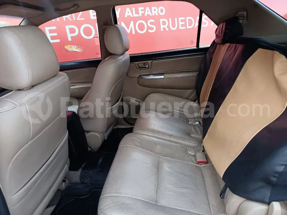 Foto 6 de Toyota Fortuner 2.7