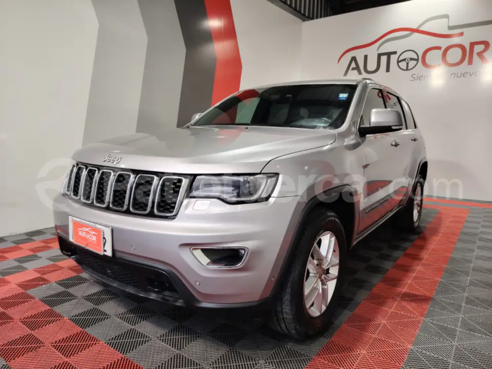 Foto 1 de Jeep Grand Cherokee Laredo